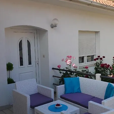 Tulipan - With Free Private Parking Garage * Mostar