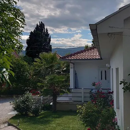 Appartement Tulipan - With Free Private Parking Garage *