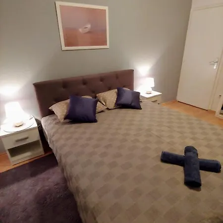 Tulipan - With Free Private Parking Garage شقة *