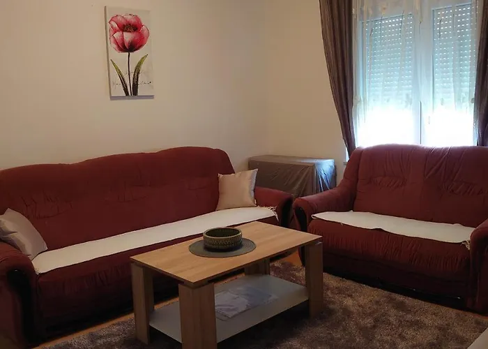 Tulipan - With Free Private Parking Garage 公寓 *