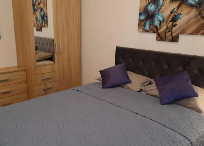 Tulipan - With Free Private Parking Garage 公寓 *