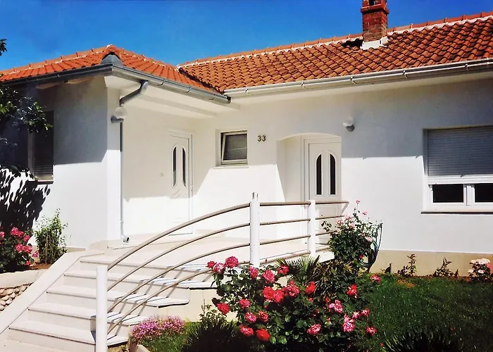 Tulipan - With Free Private Parking Garage * 莫斯塔尔