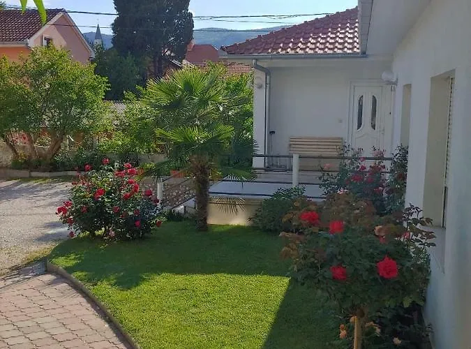 公寓 Tulipan - With Free Private Parking Garage *