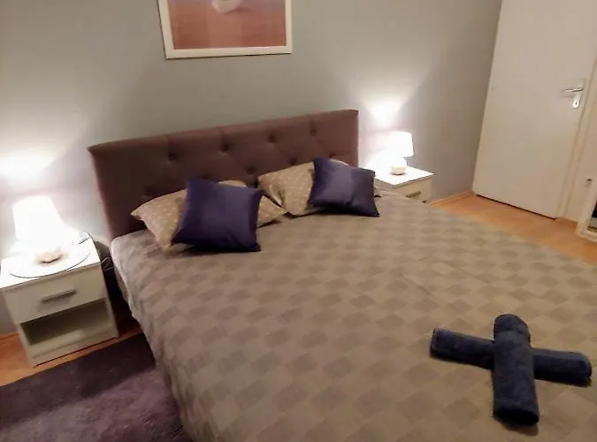 Tulipan - With Free Private Parking Garage 公寓 *